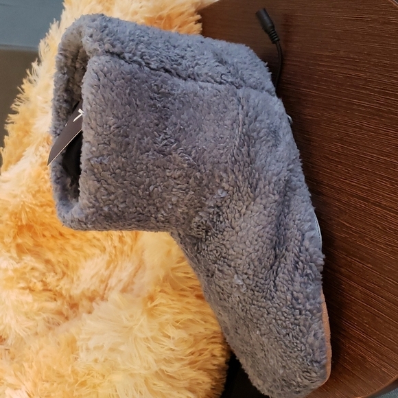 Winter USB Powered Plush Heating Slippers Size 9.5 - Picture 2 of 7